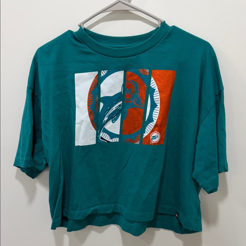 Miami Dolphins Crop Graphic T-Shirt - NEW